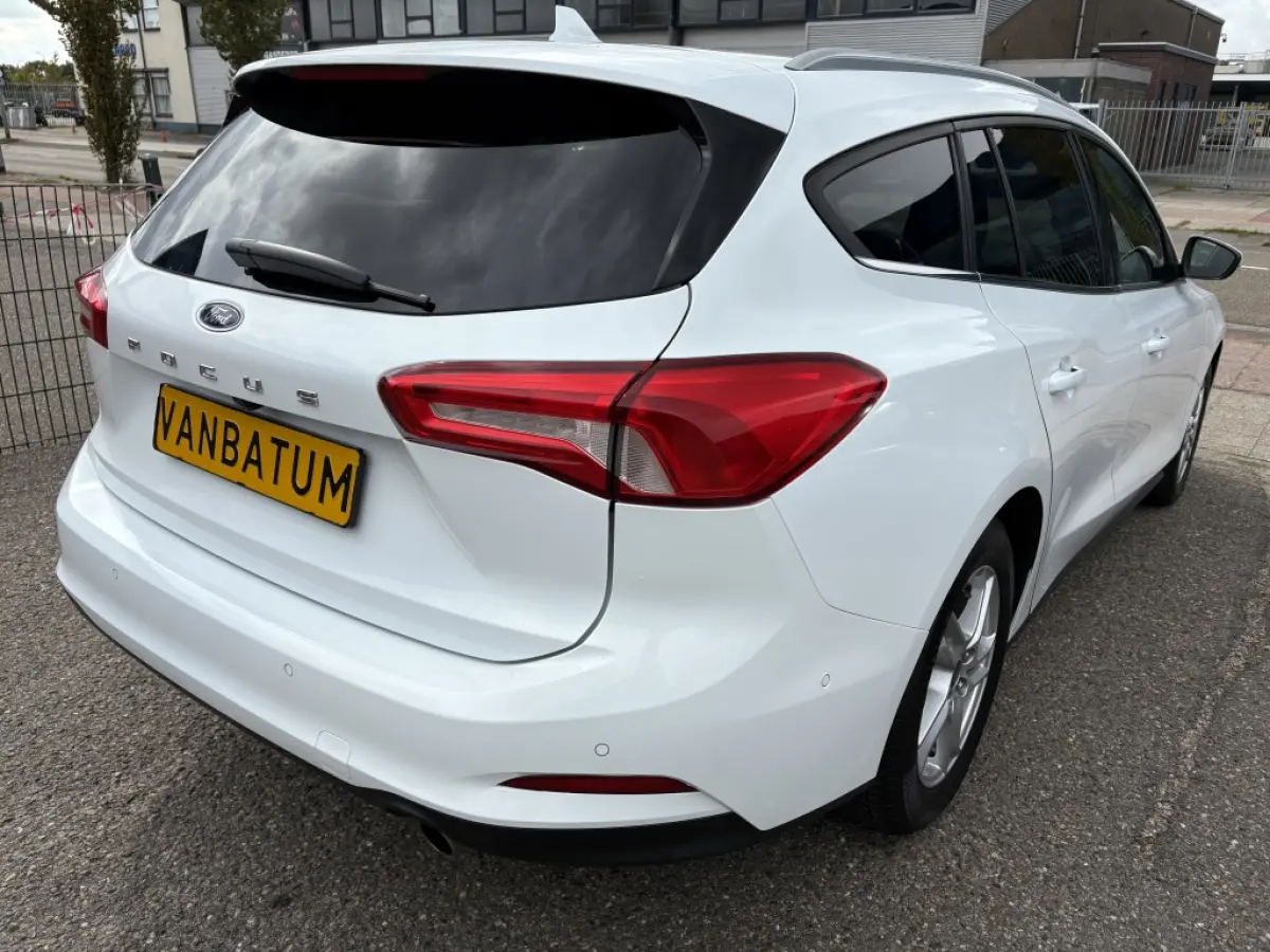 1.0 EcoBoost Titanium Business
