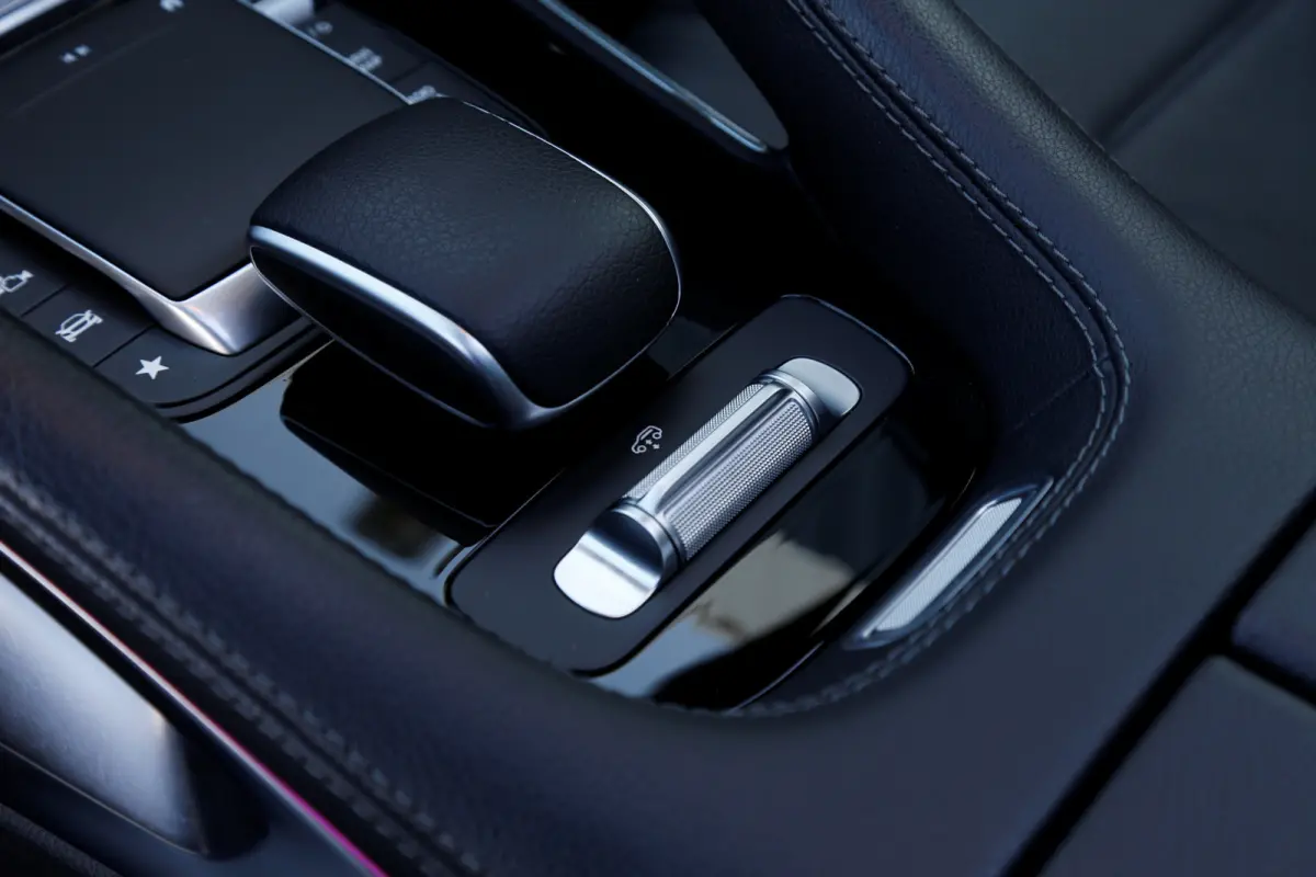 350 e PHEV Plug in 4MATIC AMG*Perfect MB Onderh.*BTW*1ste Eig*Luchtvering/Pano/ACC/360/Stoelverw./Stoelkoeling/MBUX/LED/Elek. Klep/Standkachel/Dodehoek/Rijstrook/Apple Carplay-Android/VOL*