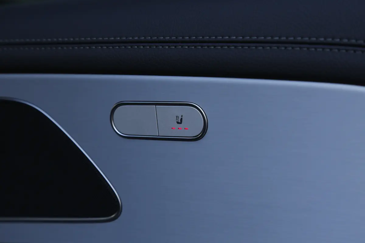 350 e PHEV Plug in 4MATIC AMG*Perfect MB Onderh.*BTW*1ste Eig*Luchtvering/Pano/ACC/360/Stoelverw./Stoelkoeling/MBUX/LED/Elek. Klep/Standkachel/Dodehoek/Rijstrook/Apple Carplay-Android/VOL*