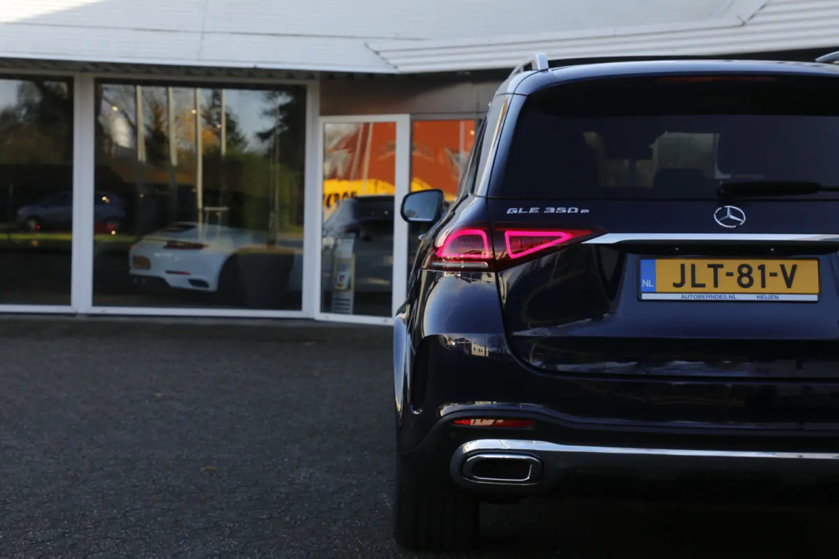 350 e PHEV Plug in 4MATIC AMG*Perfect MB Onderh.*BTW*1ste Eig*Luchtvering/Pano/ACC/360/Stoelverw./Stoelkoeling/MBUX/LED/Elek. Klep/Standkachel/Dodehoek/Rijstrook/Apple Carplay-Android/VOL*