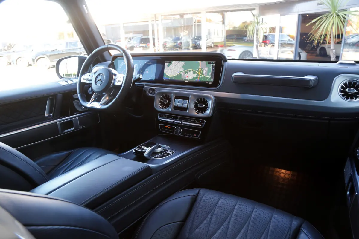 AMG 63 Grijs kenteken*MB Fabrieksgar.t/m02-2029!*Mystic Blue*Drivers package/Ride Control/Sportuitlaat/Nappa/Massage/ACC/Dak/Night II/22 inch/VOL*