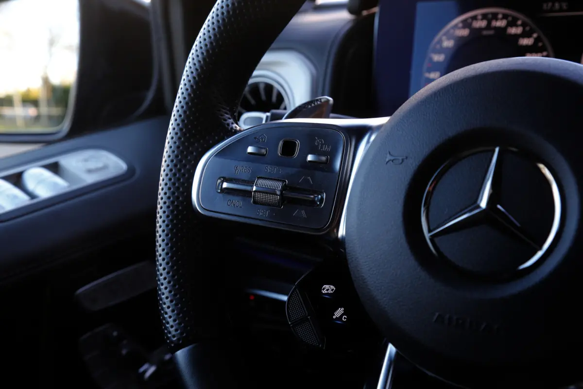 AMG 63 Grijs kenteken*MB Fabrieksgar.t/m02-2029!*Mystic Blue*Drivers package/Ride Control/Sportuitlaat/Nappa/Massage/ACC/Dak/Night II/22 inch/VOL*