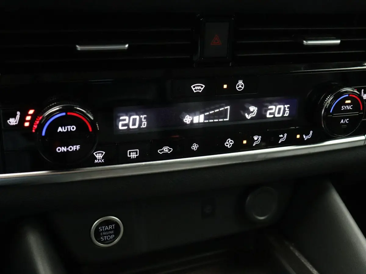 158pk MHEV Xtronic N-Connecta | Pilot assist | Headup-display | Elektrische achterklep | Rondomzichtcamera | Cold-pack | Google maps intergratie |