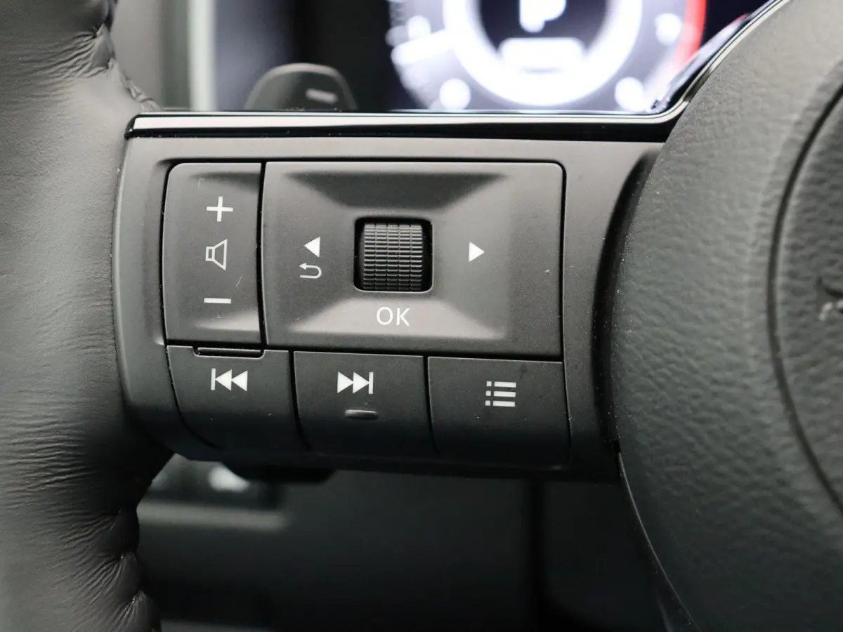 158pk MHEV Xtronic N-Connecta | Pilot assist | Headup-display | Elektrische achterklep | Rondomzichtcamera | Cold-pack | Google maps intergratie |
