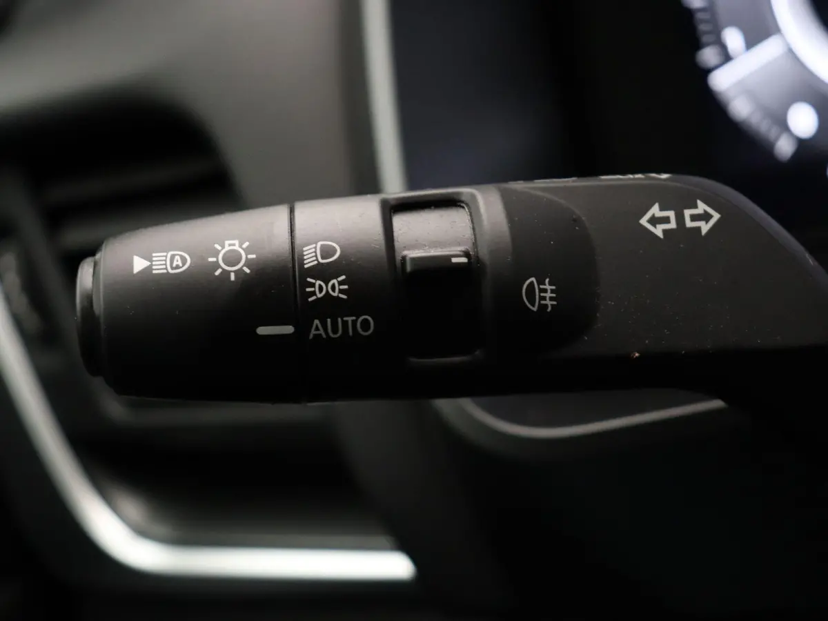 158pk MHEV Xtronic N-Connecta | Pilot assist | Headup-display | Elektrische achterklep | Rondomzichtcamera | Cold-pack | Google maps intergratie |