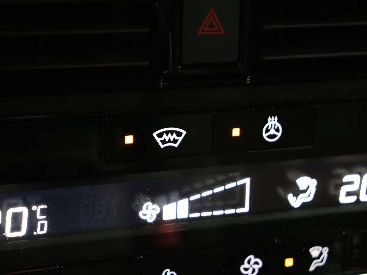 158pk MHEV Xtronic N-Connecta | Pilot assist | Headup-display | Elektrische achterklep | Rondomzichtcamera | Cold-pack | Google maps intergratie |