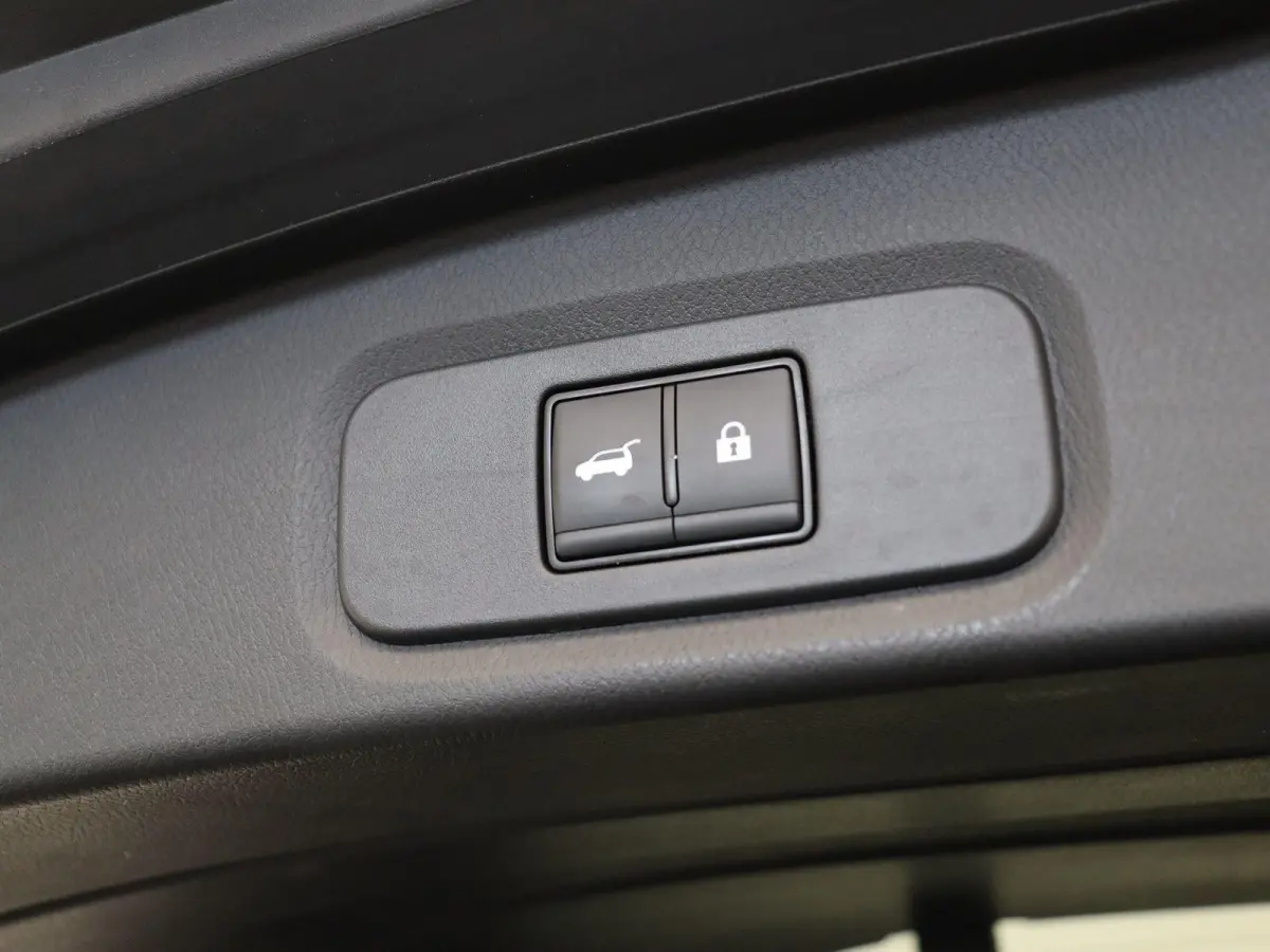158pk MHEV Xtronic N-Connecta | Pilot assist | Headup-display | Elektrische achterklep | Rondomzichtcamera | Cold-pack | Google maps intergratie |