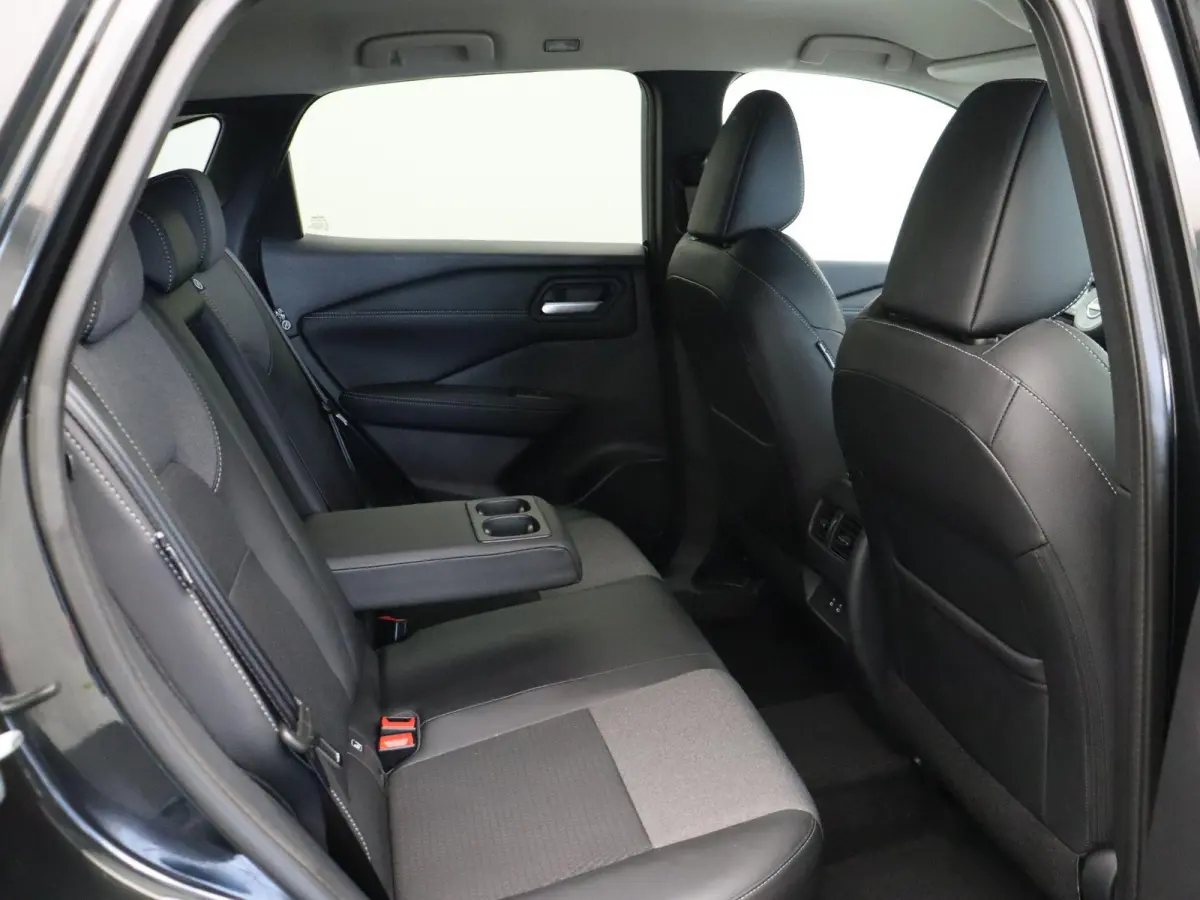 158pk MHEV Xtronic N-Connecta | Pilot assist | Headup-display | Elektrische achterklep | Rondomzichtcamera | Cold-pack | Google maps intergratie |