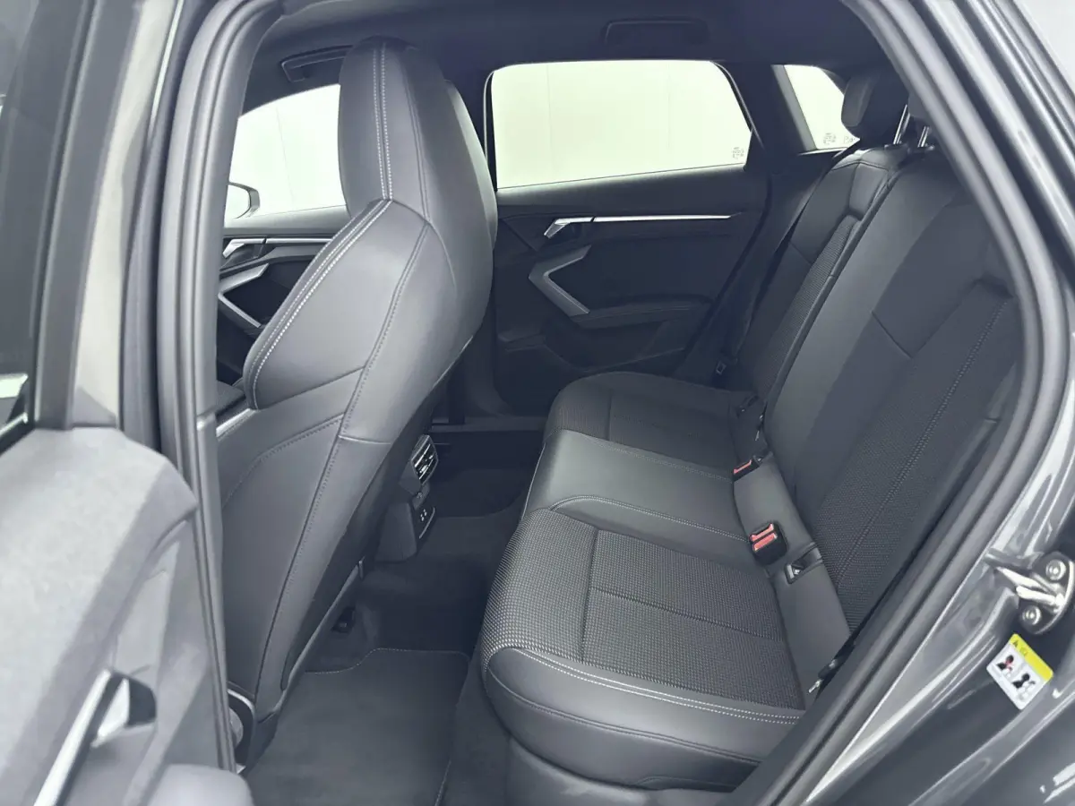 35 TFSI S edition Automaat | Navigatie | Stoelverwarming | Cruise Control | Airco |