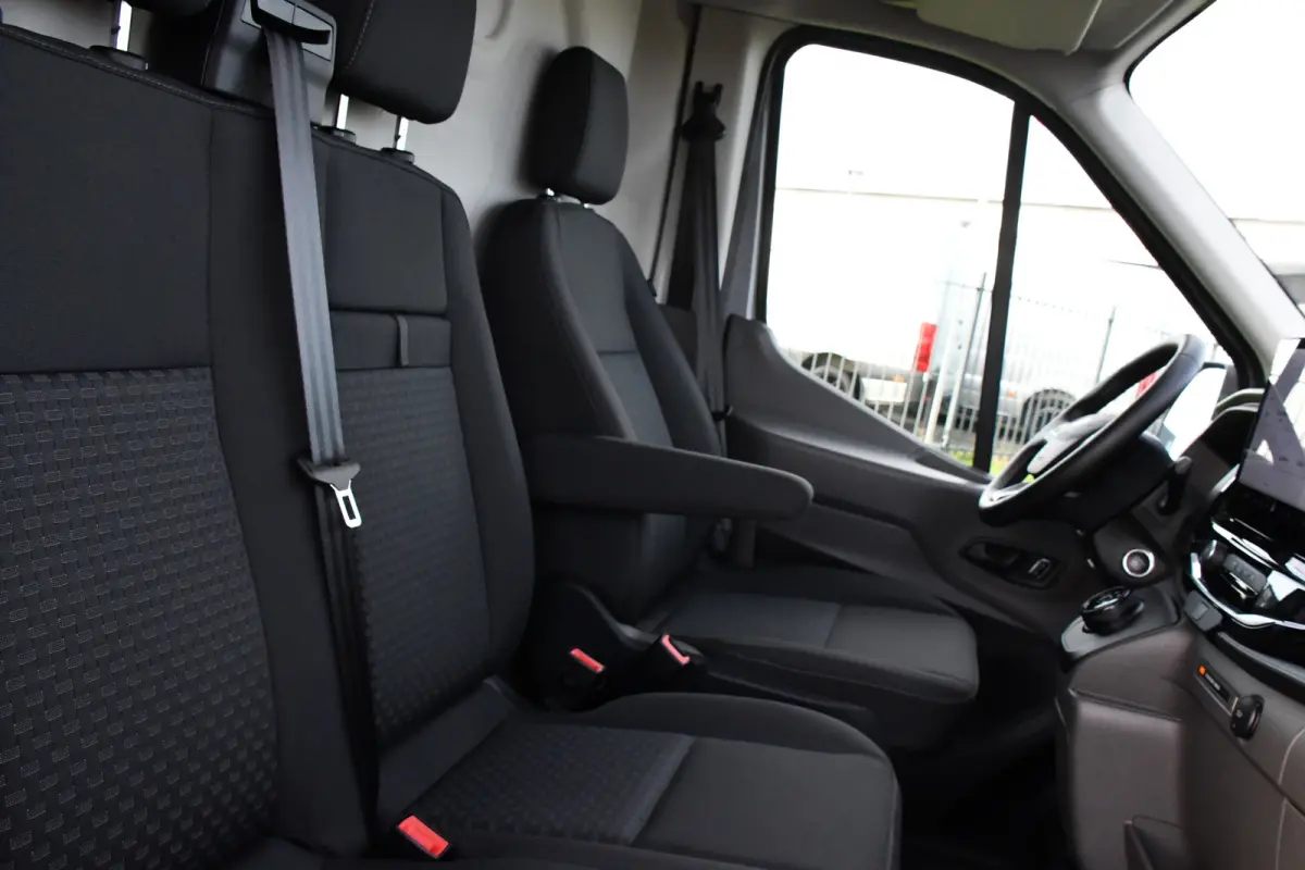 350 L3H2 68 kWh PB Edition Adaptieve Cruise, 360 Camera, Carplay, BLIS, Stoelverwarming, NAVI, Multimedia, Sensoren, Uniek!