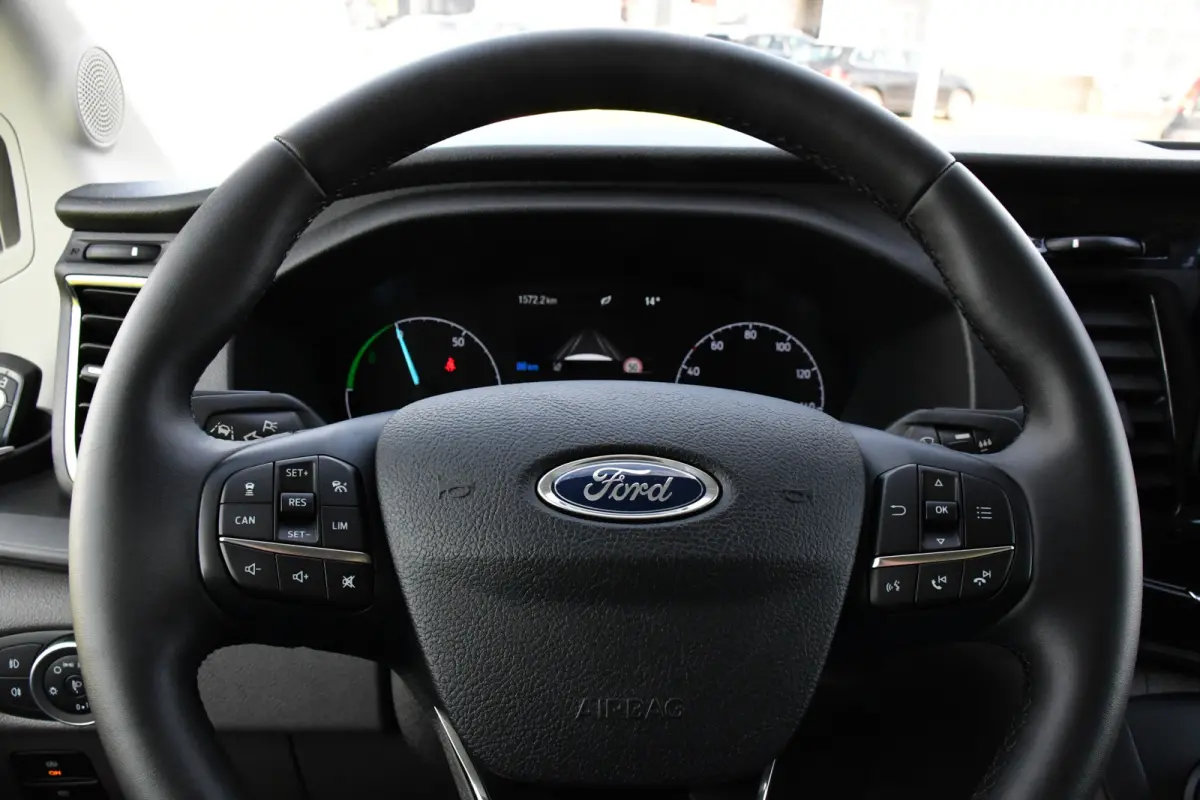 350 L3H2 68 kWh PB Edition Adaptieve Cruise, 360 Camera, Carplay, BLIS, Stoelverwarming, NAVI, Multimedia, Sensoren, Uniek!