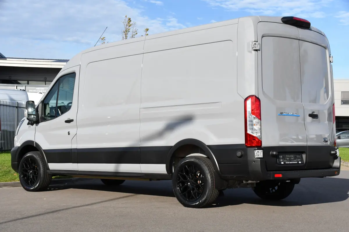 350 L3H2 68 kWh PB Edition Adaptieve Cruise, 360 Camera, Carplay, BLIS, Stoelverwarming, NAVI, Multimedia, Sensoren, Uniek!