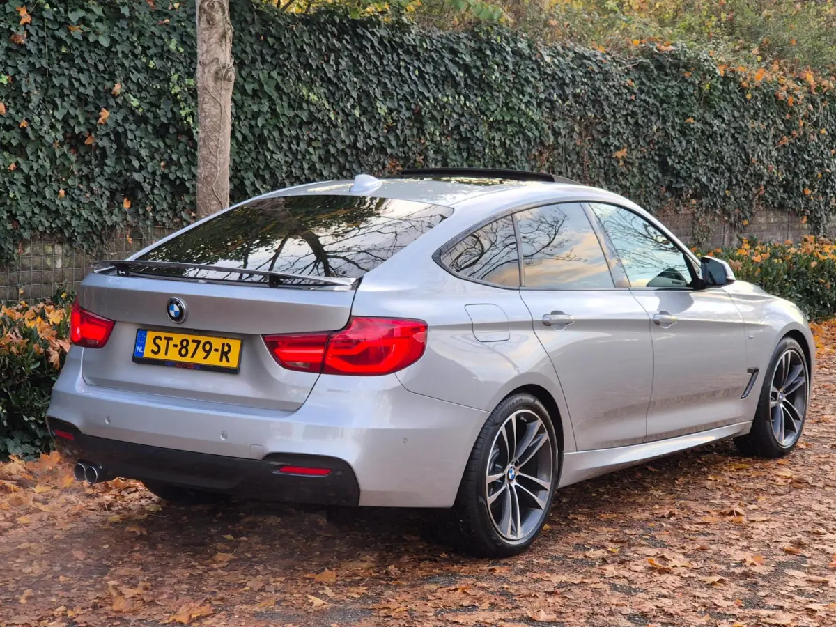 GT M Sport Panorama Apple CarPlay 19inch NAP 100% Dealer onderhouden GARANTIE 320i Corporate Lease High Executive