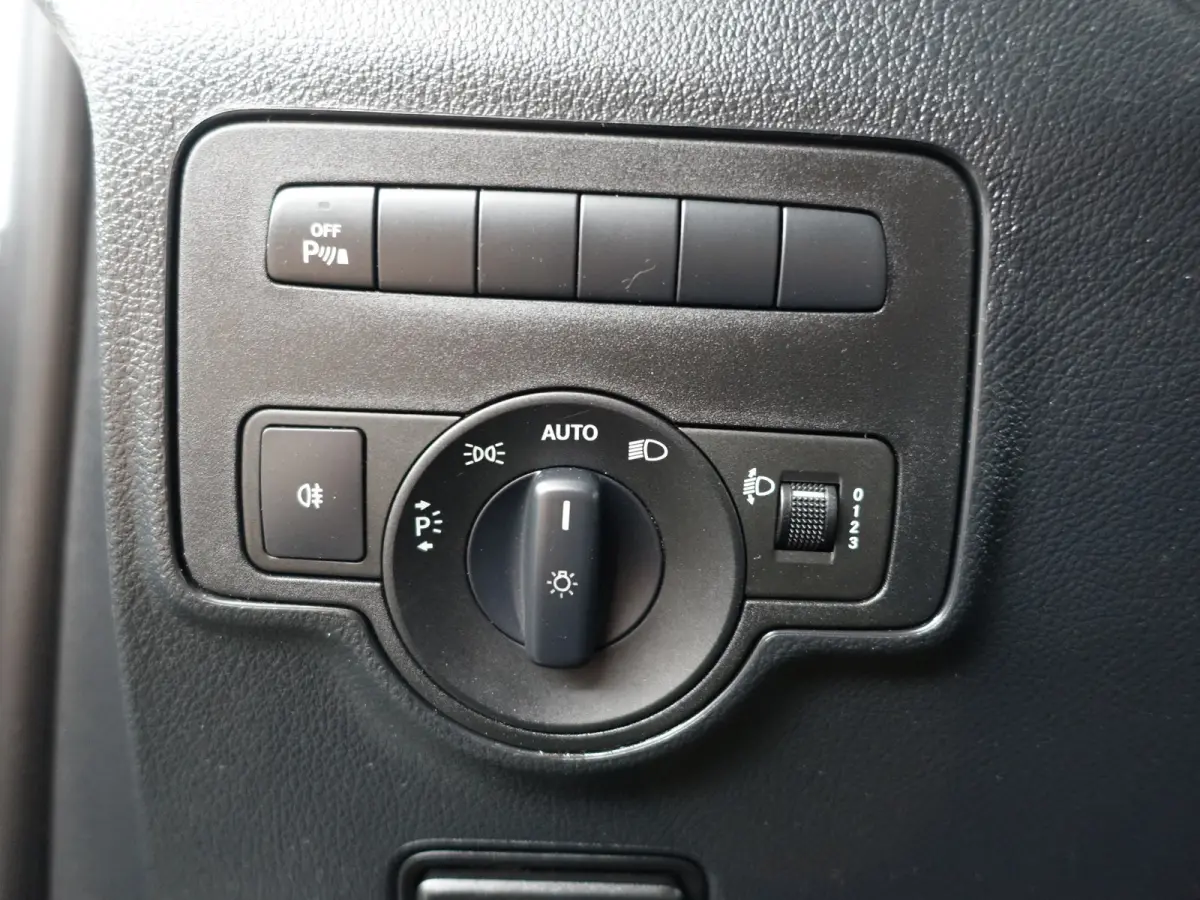 114 CDI Lang AMG Night Edition Aut- Dubbele Cabine, 5/6 Pers, Park Assist, Navi, Cruise, Clima