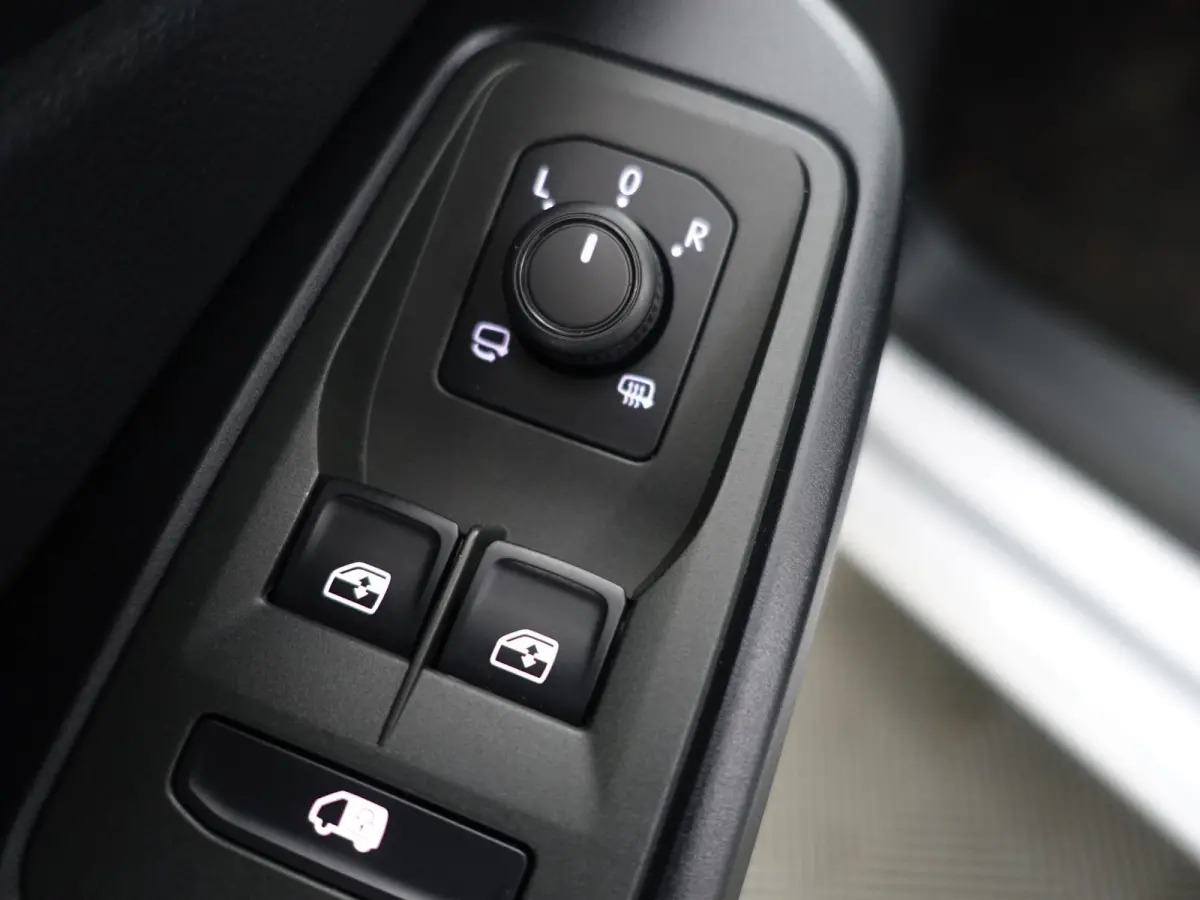 2.0 TDI 1st Edition Aut- Xenon Led, CarPlay, Android Auto, Trekhaak, Park Assist, Virtual Cockpit