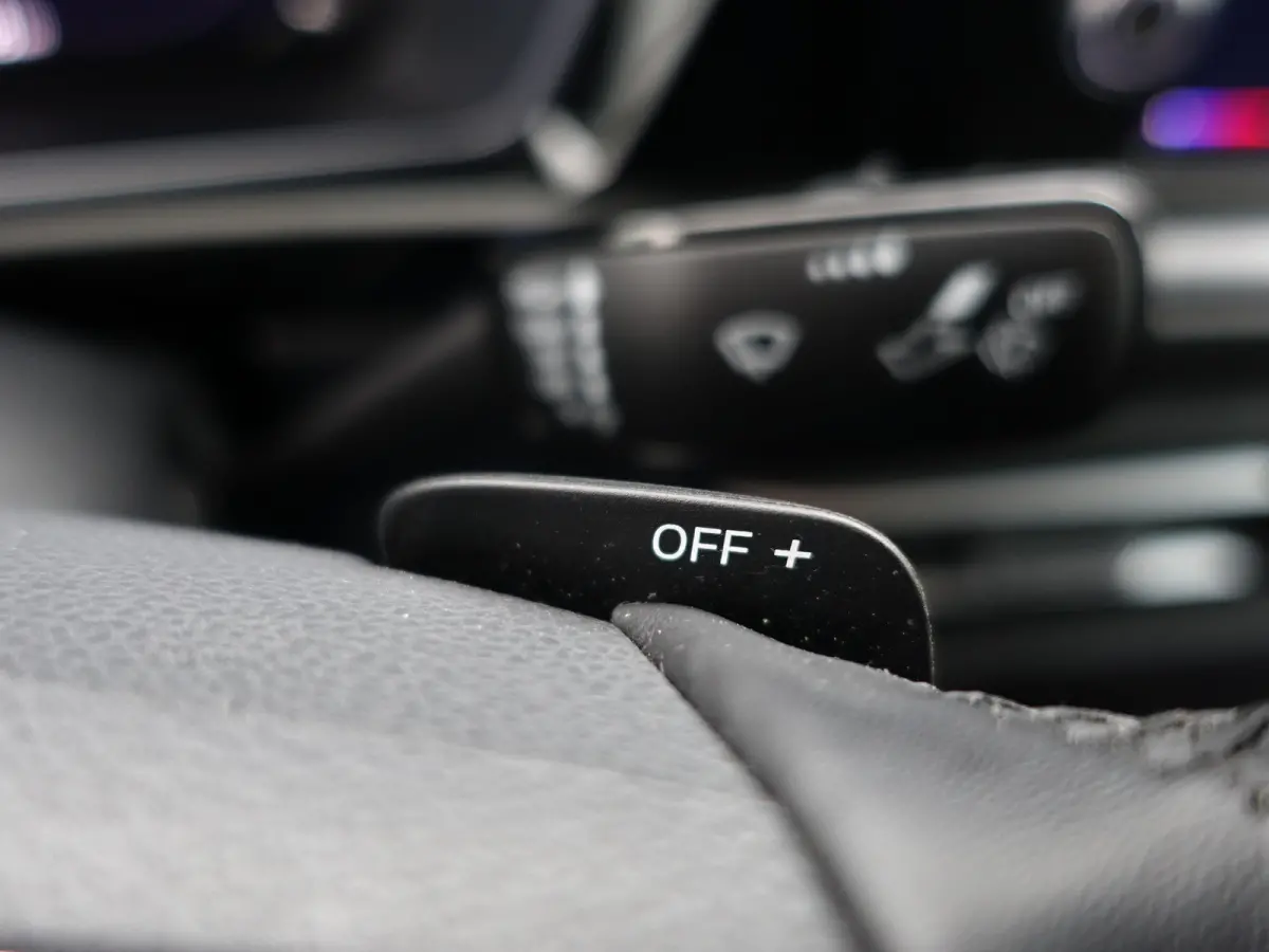 2.0 TDI 1st Edition Aut- Xenon Led, CarPlay, Android Auto, Trekhaak, Park Assist, Virtual Cockpit