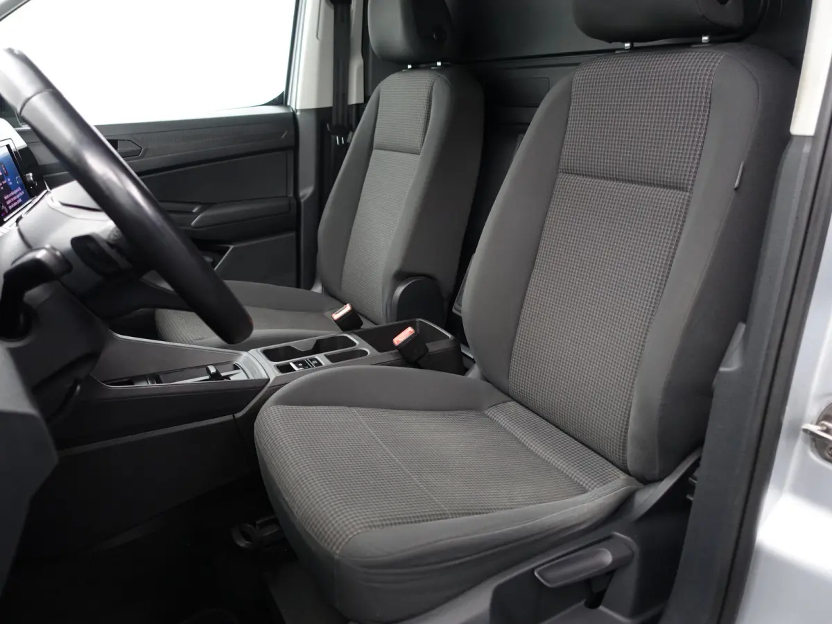 2.0 TDI 1st Edition Aut- Xenon Led, CarPlay, Android Auto, Trekhaak, Park Assist, Virtual Cockpit