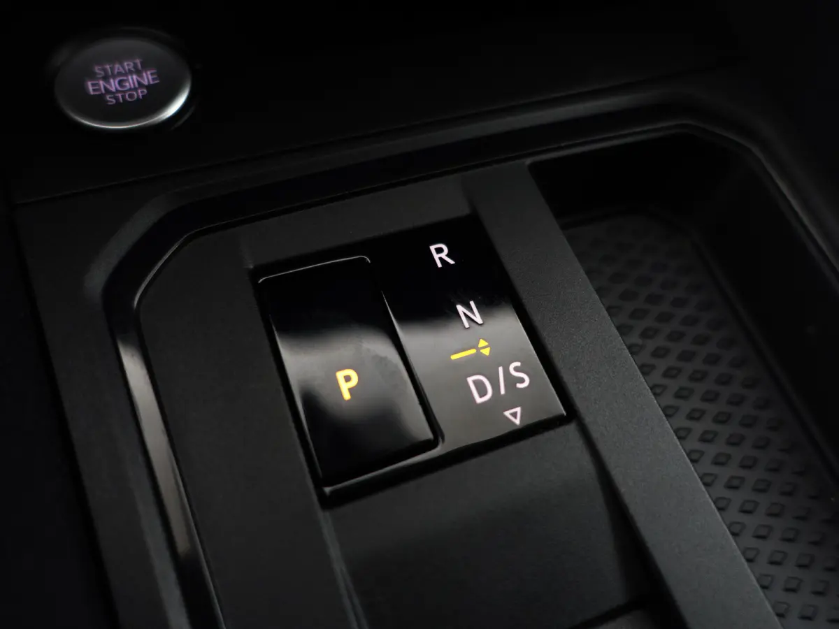 2.0 TDI 1st Edition Aut- Xenon Led, CarPlay, Android Auto, Trekhaak, Park Assist, Virtual Cockpit