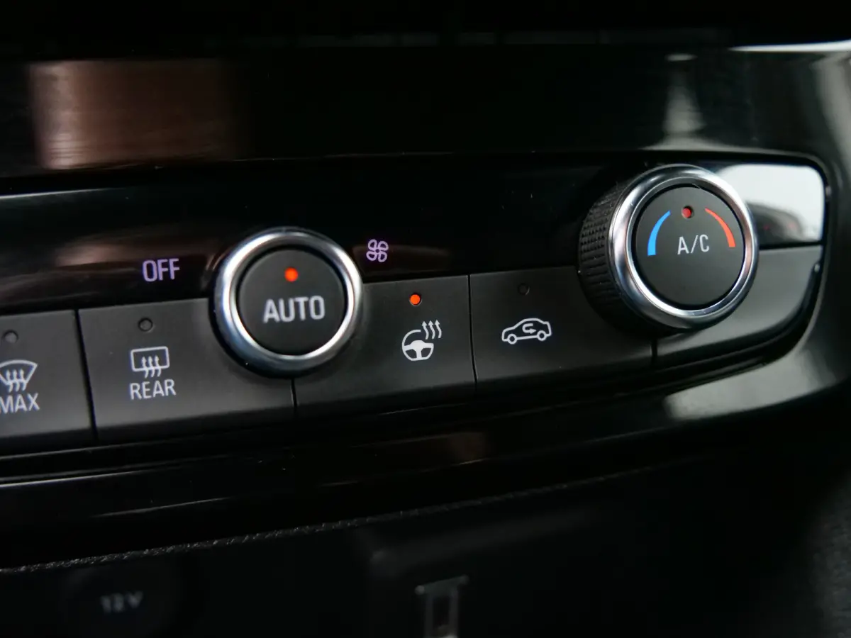 1.2 Turbo 130 Pk GS Automaat Camera / Apple Carplay / DAB