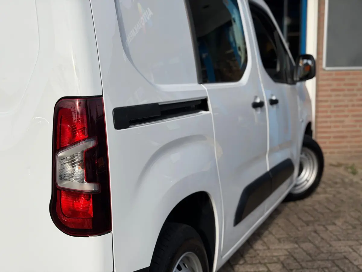 1.2 PureTech Premium 2022 WIT NAVI AIRCO BTW