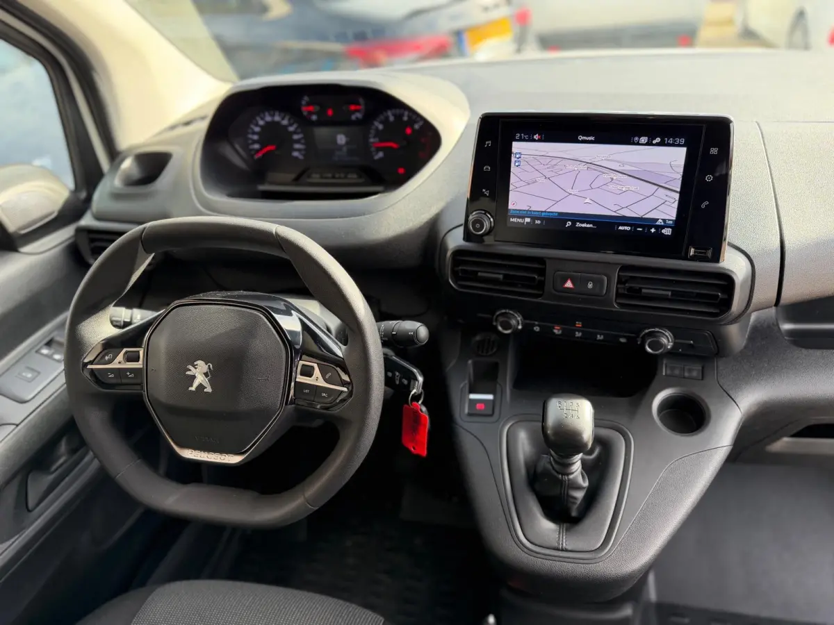 1.2 PureTech Premium 2022 WIT NAVI AIRCO BTW