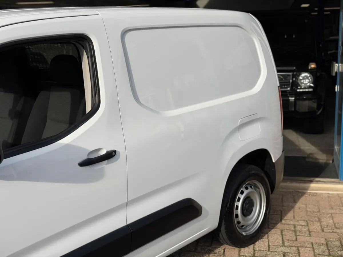 1.2 PureTech Premium 2022 WIT NAVI AIRCO BTW
