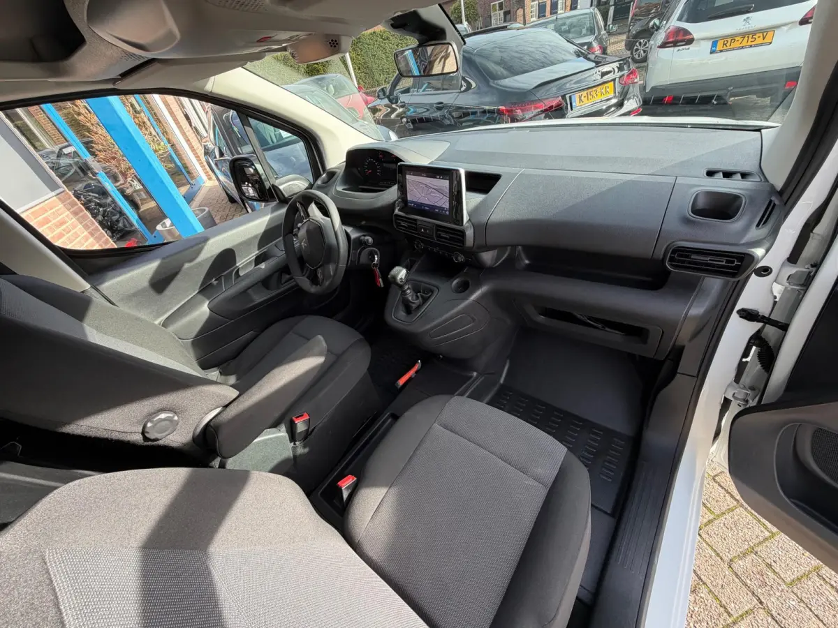 1.2 PureTech Premium 2022 WIT NAVI AIRCO BTW