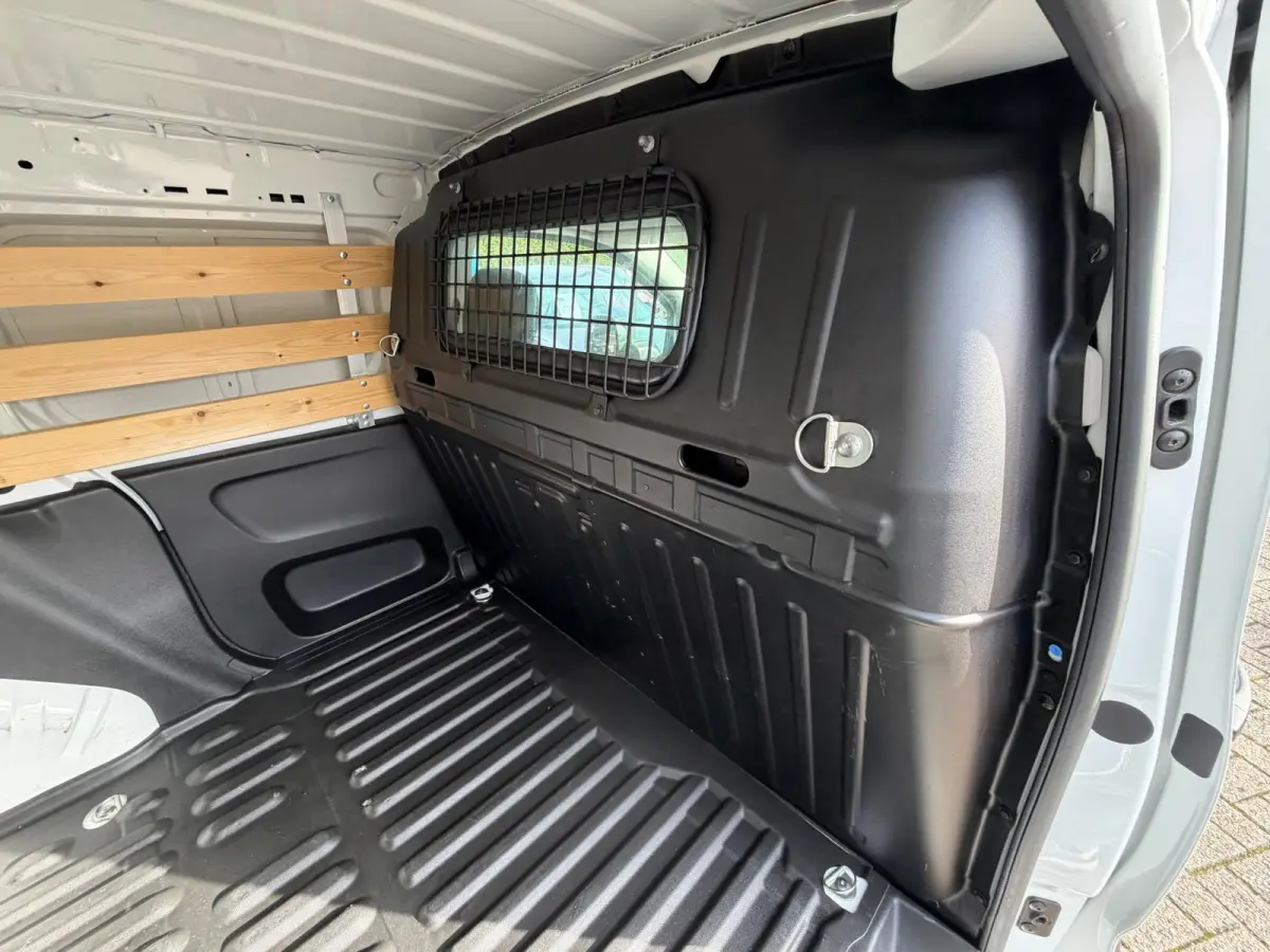 1.2 PureTech Premium 2022 WIT NAVI AIRCO BTW