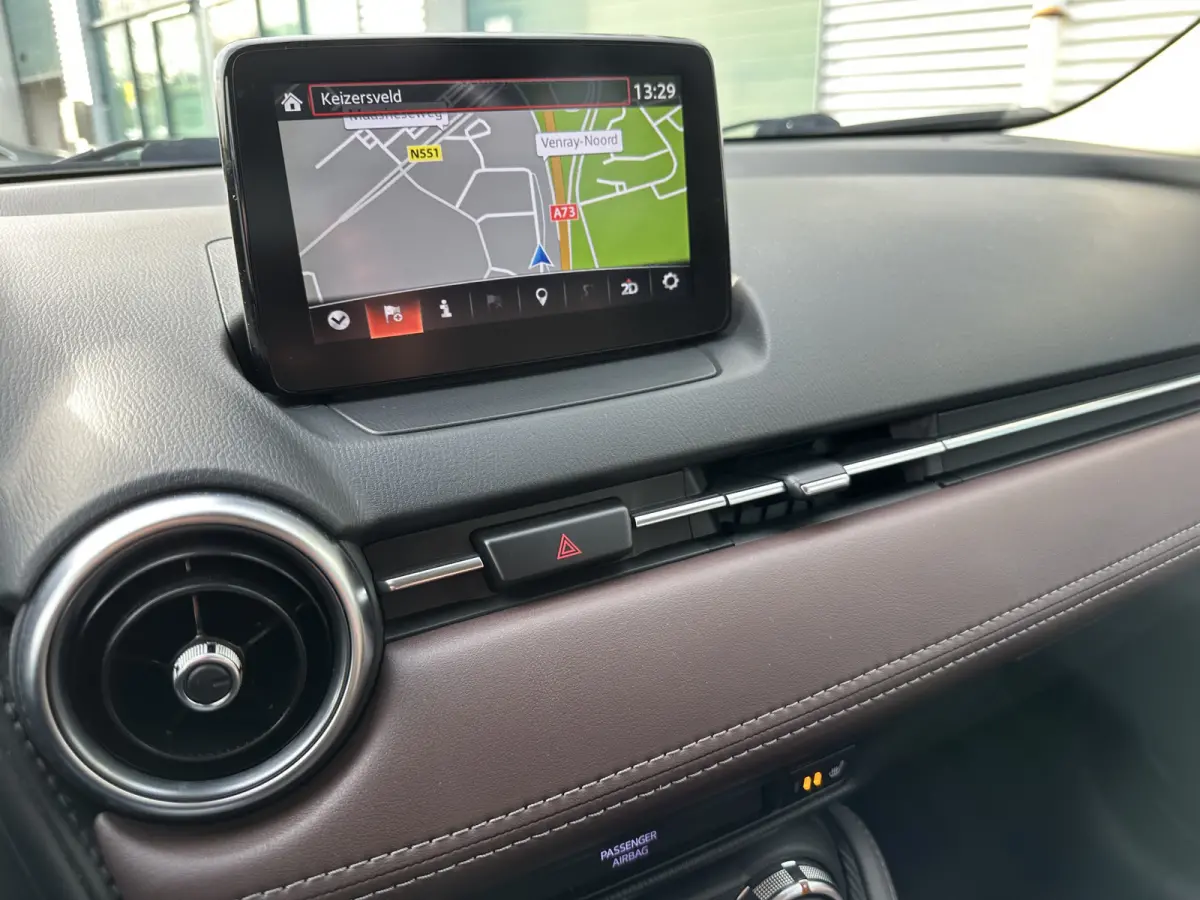 2.0 SkyActiv-G 120 GT-Luxury Automaat!! / 1e eig. in nieuwstaat met 56.000km!!