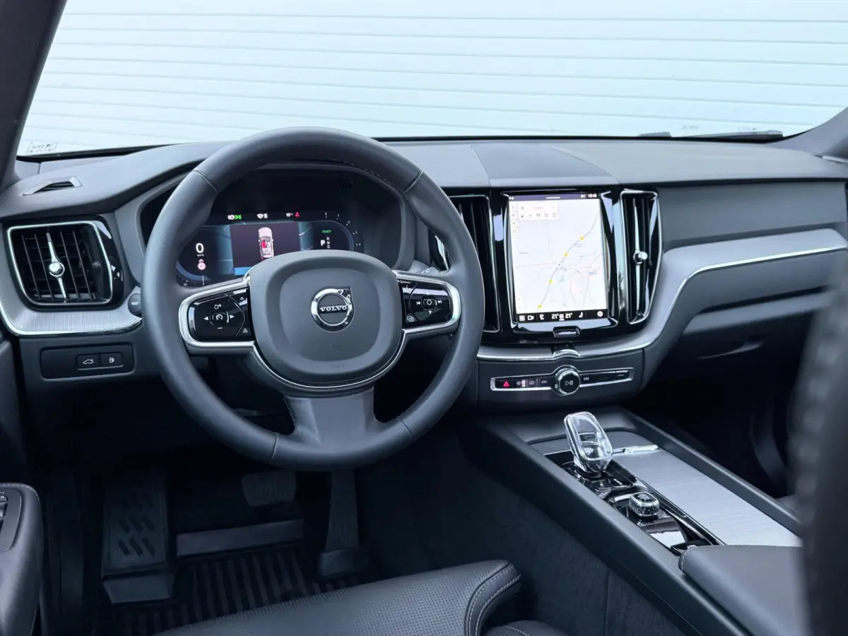 2.0 T6 PHEV AWD Plus Dark|PANO|ACC|T.HAAK|360 CAMERA|LEER|