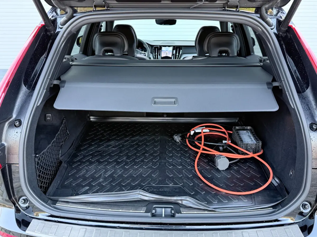 2.0 T6 PHEV AWD Plus Dark|PANO|ACC|T.HAAK|360 CAMERA|LEER|