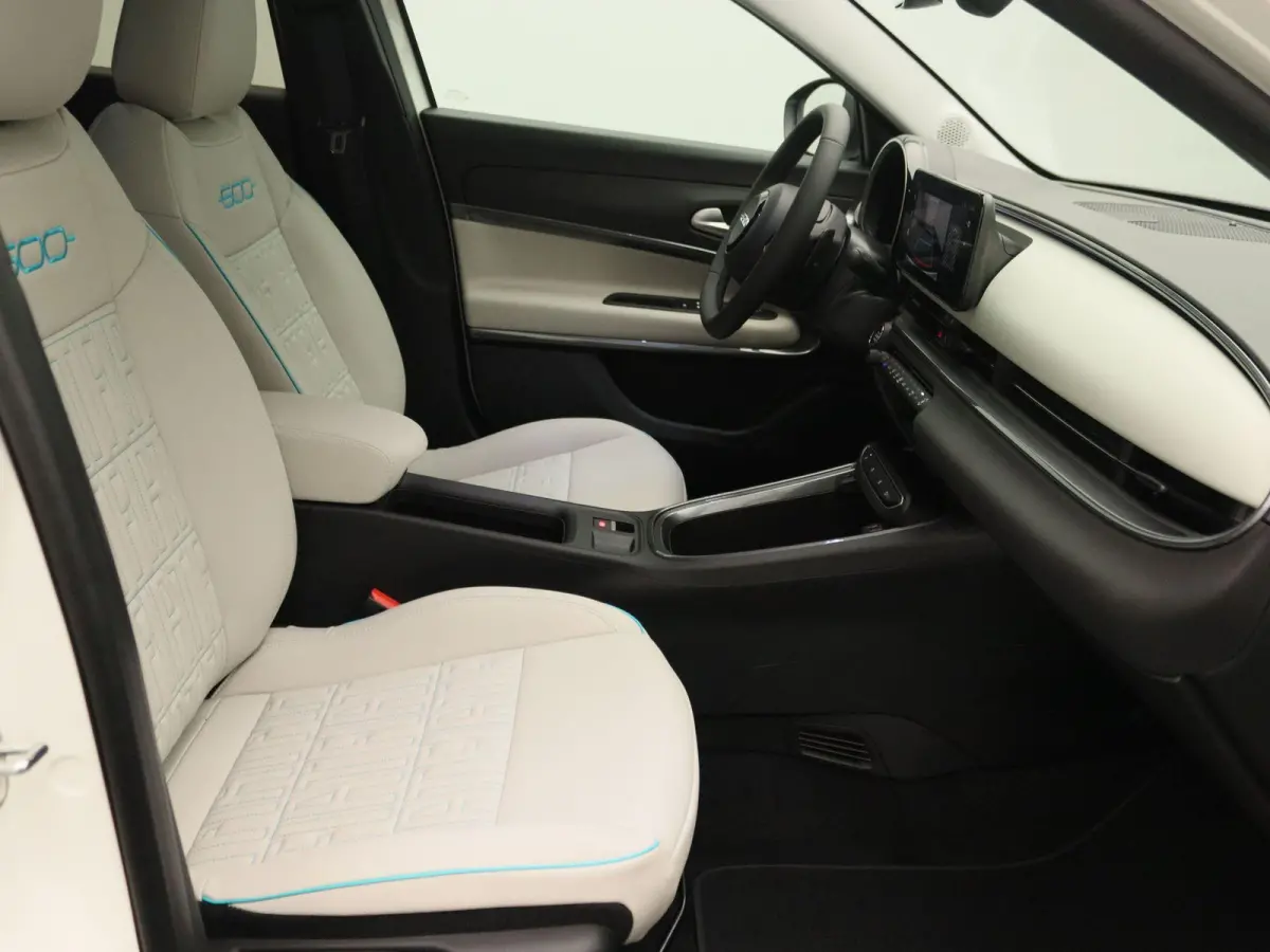 1.2 Hybrid La Prima | Voorraadvoordeel | Parkeercamera Achter | Blind Spot | NAVI | Full LED |