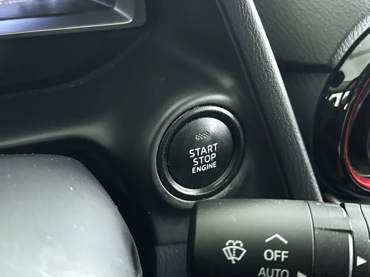 2.0 SkyActiv-G 120 TS+ | Stoelverwarming | Navigatie