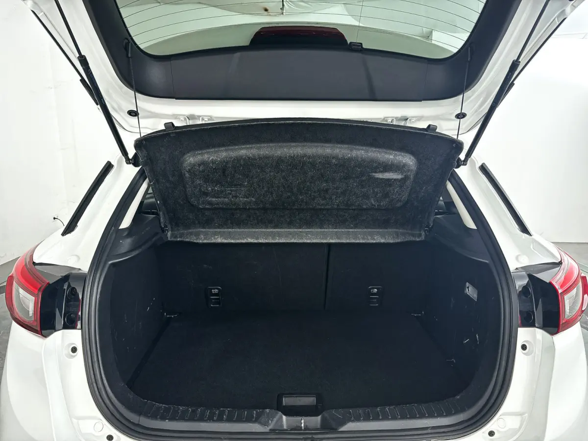 2.0 SkyActiv-G 120 TS+ | Stoelverwarming | Navigatie