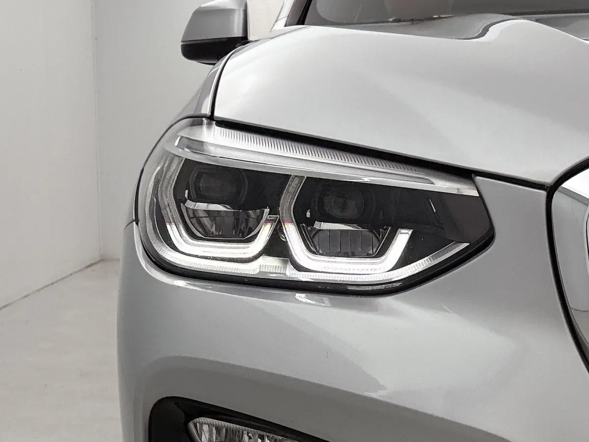 sDrive20i Launch Edition High Executive | M-SPORT PAKKET | 19 INCH | PANORAMADAK | NL AUTO | CAMERA | LEDER