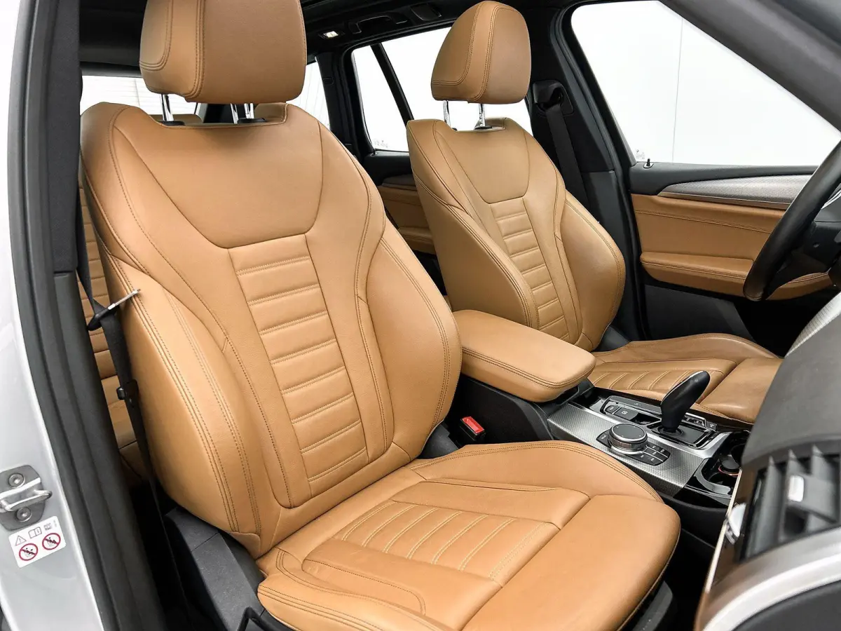 sDrive20i Launch Edition High Executive | M-SPORT PAKKET | 19 INCH | PANORAMADAK | NL AUTO | CAMERA | LEDER