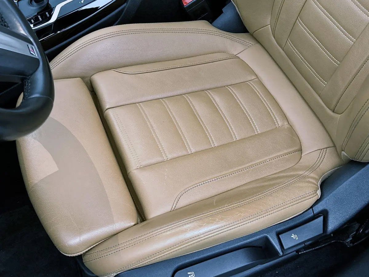 sDrive20i Launch Edition High Executive | M-SPORT PAKKET | 19 INCH | PANORAMADAK | NL AUTO | CAMERA | LEDER