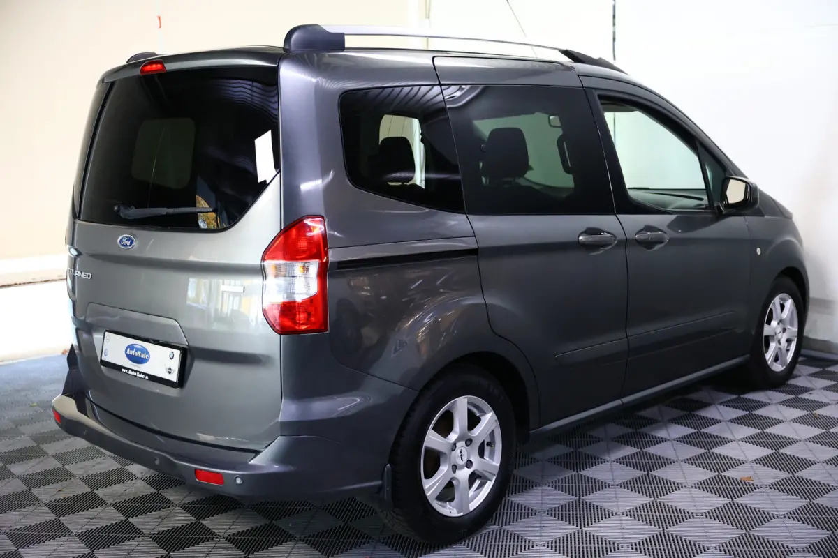 1.0 Titanium NAVI BT CAMERA STOELVW PDC '16