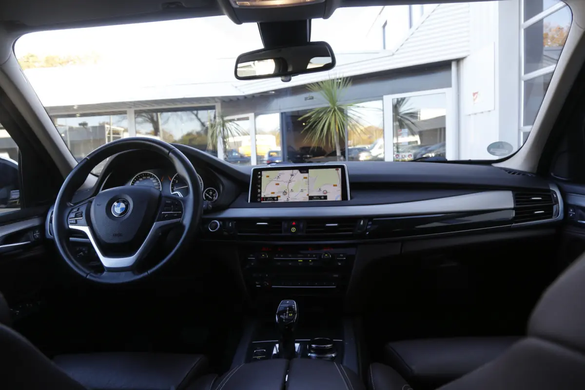 xDrive35i High Executive Aut.*Perfect Onderh.*Parelmoer wit!*Elek. Trekhaak/Pano/Leder Sport/Stoelverw./Sfeer/Memorie/HUD/LED/Camera/Elek. Klep/Parkeersens.V+A*