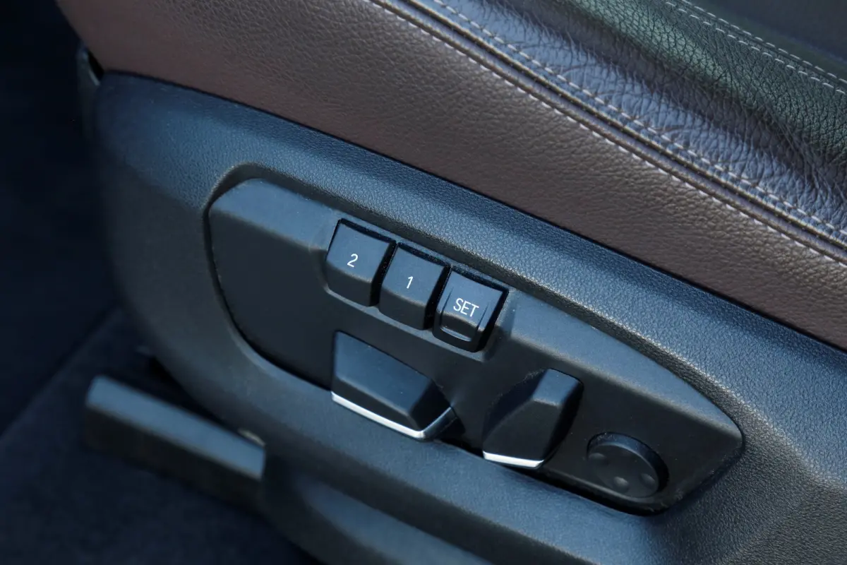 xDrive35i High Executive Aut.*Perfect Onderh.*Parelmoer wit!*Elek. Trekhaak/Pano/Leder Sport/Stoelverw./Sfeer/Memorie/HUD/LED/Camera/Elek. Klep/Parkeersens.V+A*