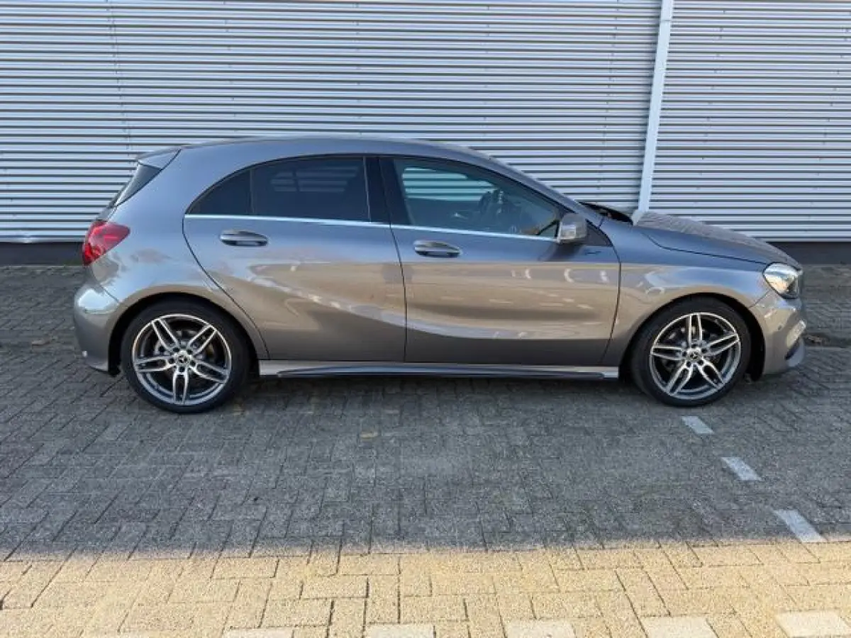 180 Ambition AMG-Line ,Navigatie,Carplay/Andriod, Xenon/Led, Lm velgen, afn.Trekhaak,