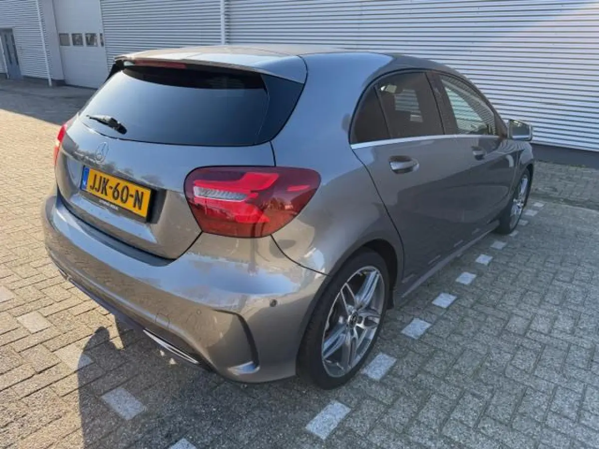 180 Ambition AMG-Line ,Navigatie,Carplay/Andriod, Xenon/Led, Lm velgen, afn.Trekhaak,