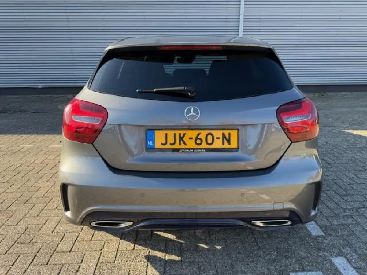 180 Ambition AMG-Line ,Navigatie,Carplay/Andriod, Xenon/Led, Lm velgen, afn.Trekhaak,