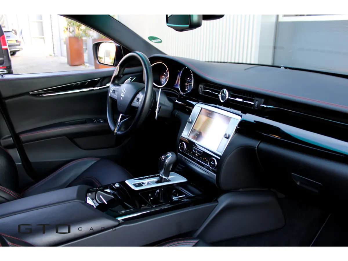 3.8 V8 GTS Harman-Kardon/Camera/Schuifdak/Sportuitlaat