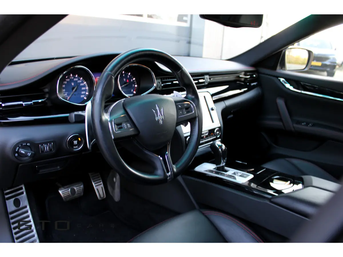 3.8 V8 GTS Harman-Kardon/Camera/Schuifdak/Sportuitlaat