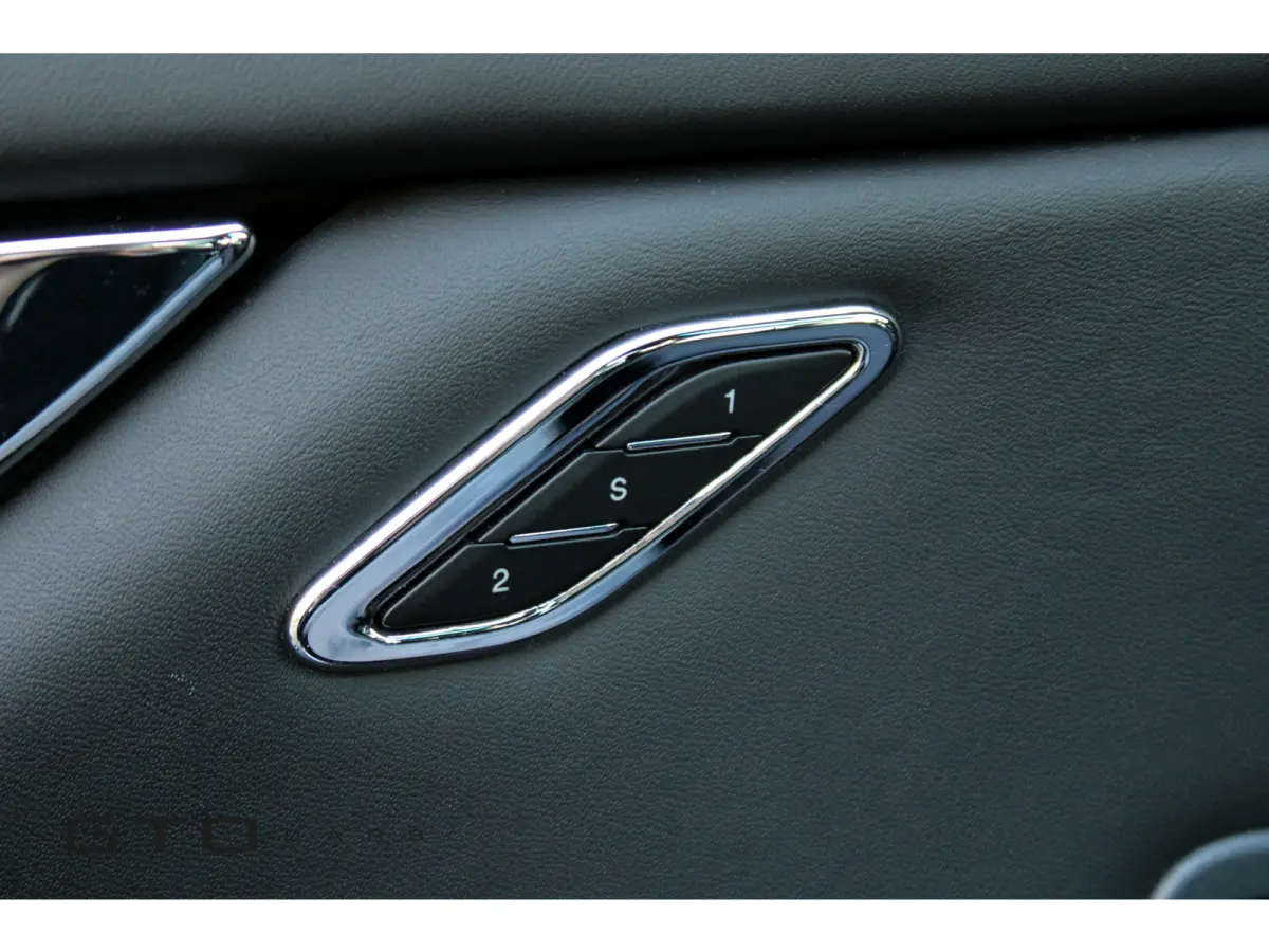 3.8 V8 GTS Harman-Kardon/Camera/Schuifdak/Sportuitlaat