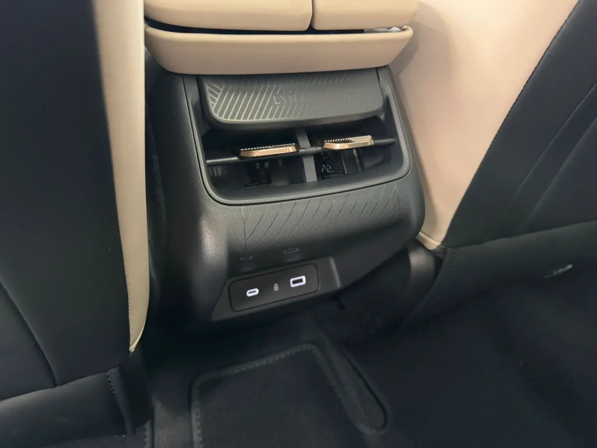 1.5 More | Achterbank verwarmd | Afwijkende dakkleur | Airco separaat achter