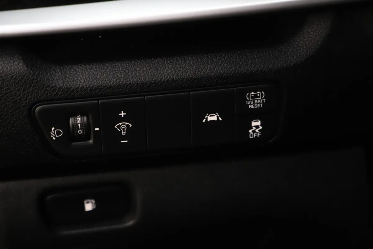 1.6 GDi Hybrid DynamicLine Half Leder Navigatie Achteruitrijcamera Adaptive Cruise Carplay Android