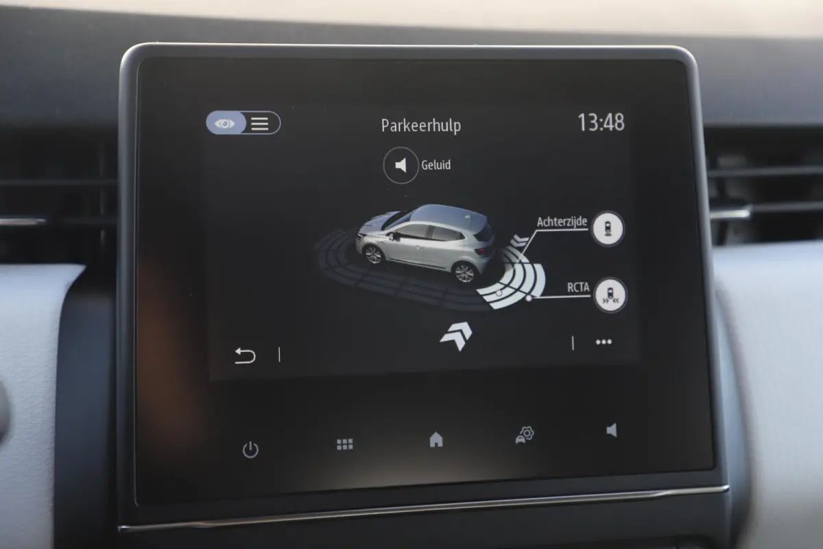 1.0 TCe 90 Evolution 16 inch LMV Navigatie Carplay Android Airco Cruise Control Rijstrooksensor Parkeersensor Getint Glas