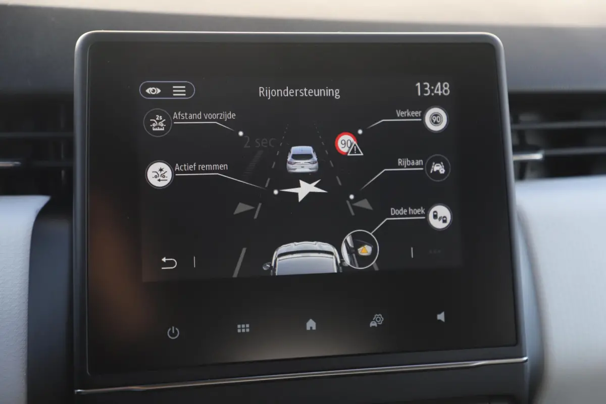 1.0 TCe 90 Evolution 16 inch LMV Navigatie Carplay Android Airco Cruise Control Rijstrooksensor Parkeersensor Getint Glas